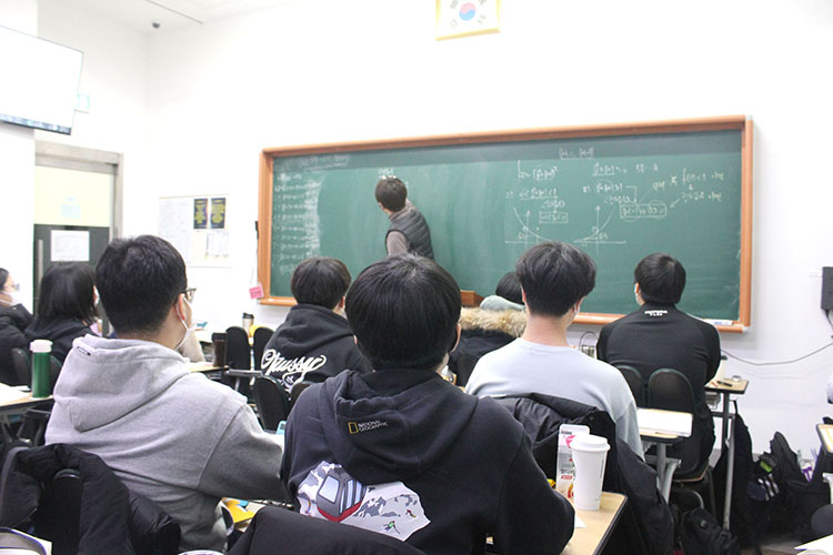 230110_classroom_056.JPG