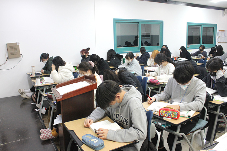230110_classroom_115.JPG